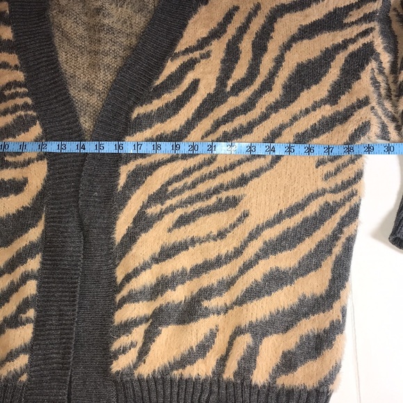 ACOA Zebra Cardigan Gray with Tan Stripes size M - Picture 6 of 11
